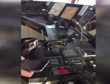 Εξοργιστικό στιγμιότυπο: Με οθωμανικά εμβατήρια απαντά στις κυπριακές αρχές το πλήρωμα του Μπαρμπαρός! (βίντεο)